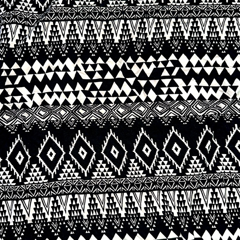 Black & White Pattern Knit Spandex Fabric